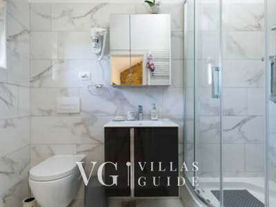 Holiday home Lišnjak Badezimmer