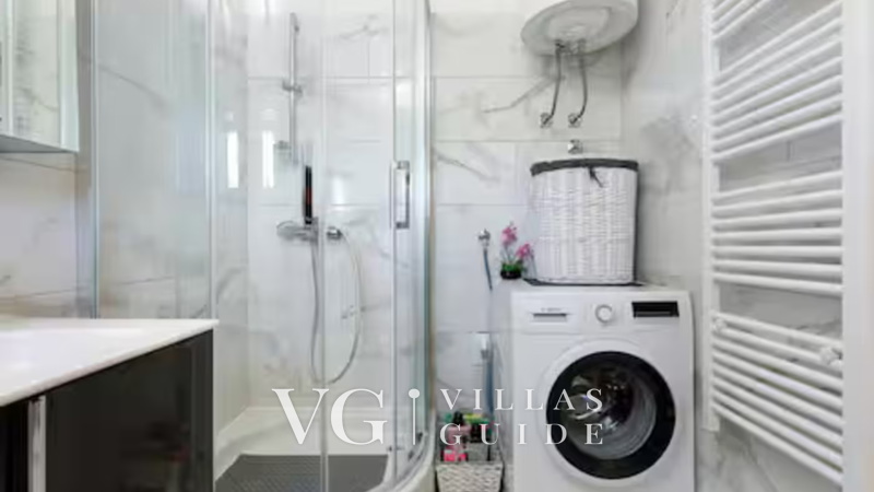 Holiday home Lišnjak Badezimmer