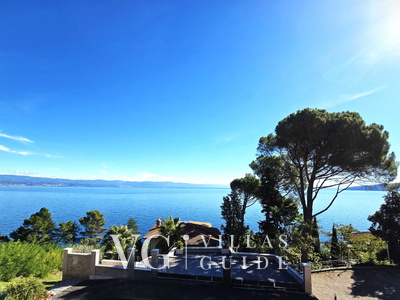 Villa Palazzo del mar with pool Opatija-Mošćenička Draga Garden and property exterior