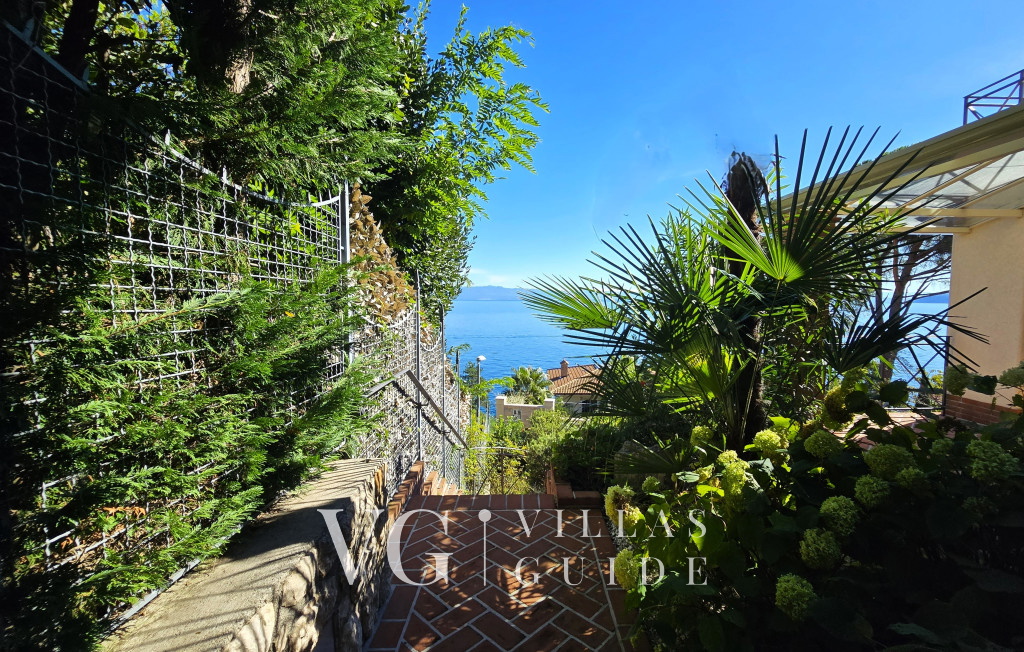 Villa Palazzo del mar with pool Opatija-Mošćenička Draga Garden and property exterior