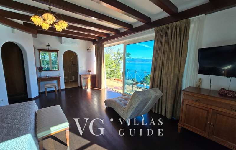 Villa Palazzo del mar with pool Opatija-Mošćenička Draga Schlafzimmer