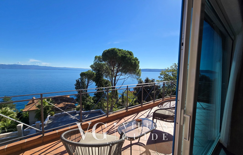 Villa Palazzo del mar with pool Opatija-Mošćenička Draga Garten und Außenbereich