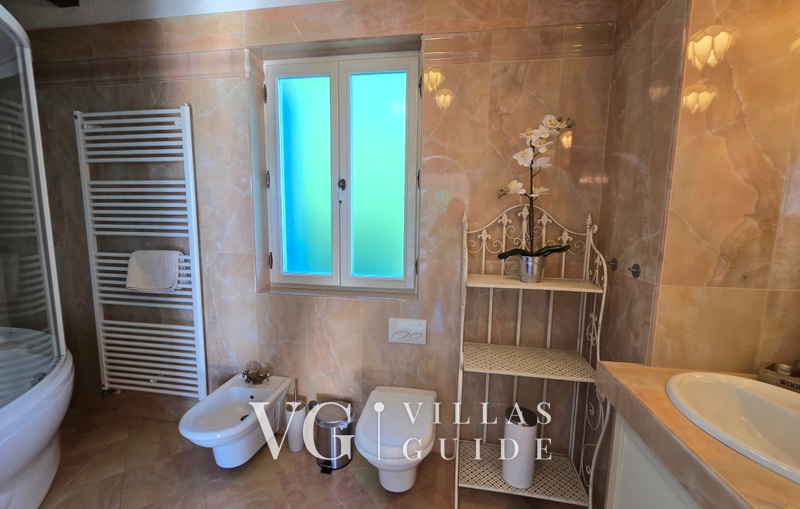 Villa Palazzo del mar with pool Opatija-Mošćenička Draga Badezimmer