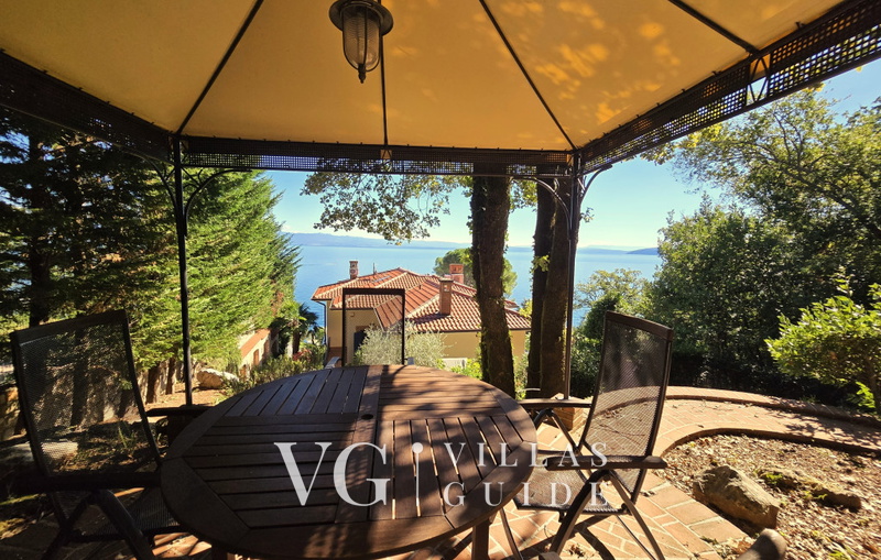 Villa Palazzo del mar with pool Opatija-Mošćenička Draga Garten und Außenbereich