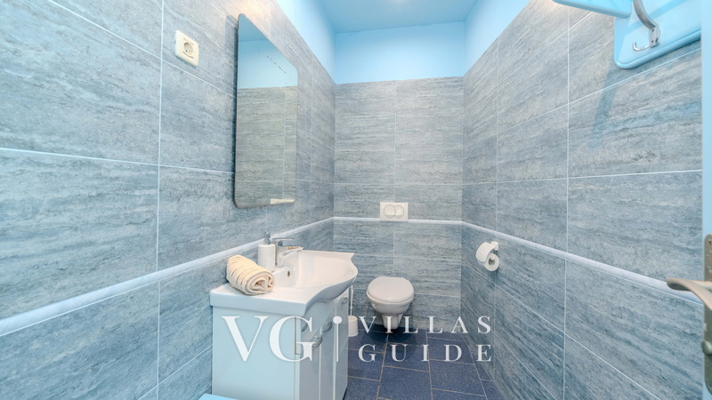 Villa Palazzo del mar with pool Opatija-Mošćenička Draga Gästetoilette