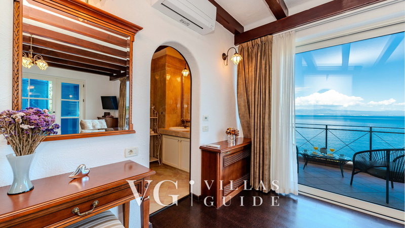 Villa Palazzo del mar with pool Opatija-Mošćenička Draga Schlafzimmer