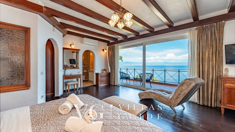 Villa Palazzo del mar with pool Opatija-Mošćenička Draga Schlafzimmer
