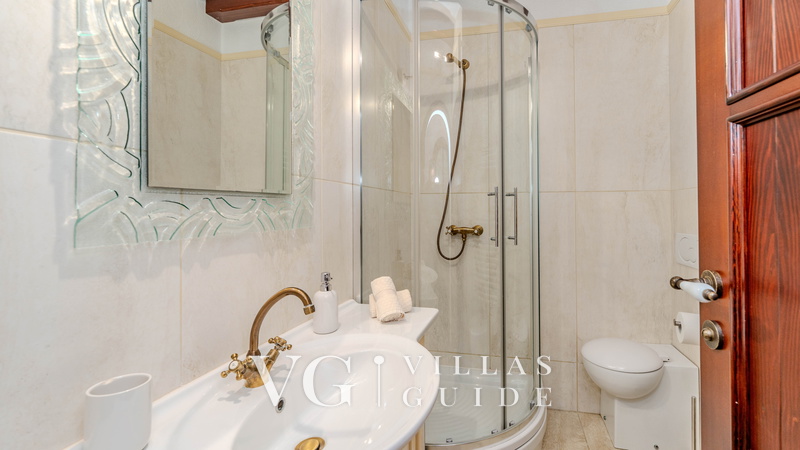 Villa Palazzo del mar with pool Opatija-Mošćenička Draga Badezimmer