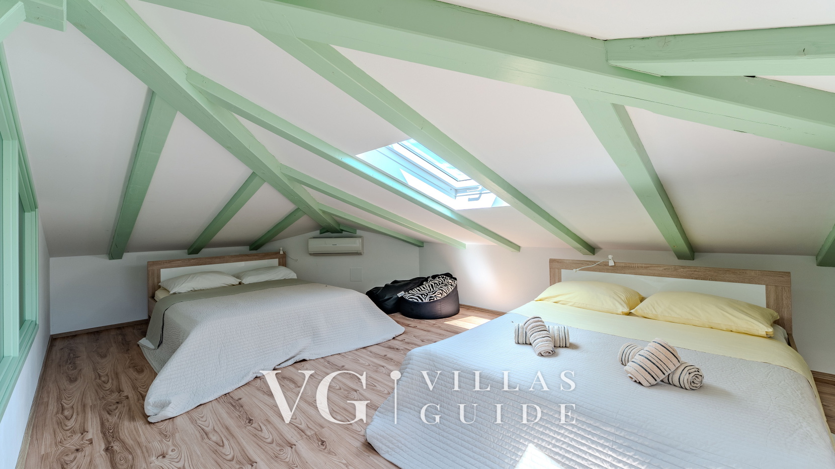 Villa Palazzo del mar with pool Opatija-Mošćenička Draga Schlafzimmer