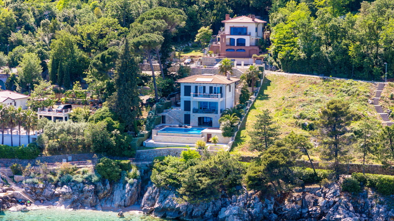 Villa Palazzo del mar with pool Opatija-Mošćenička Draga