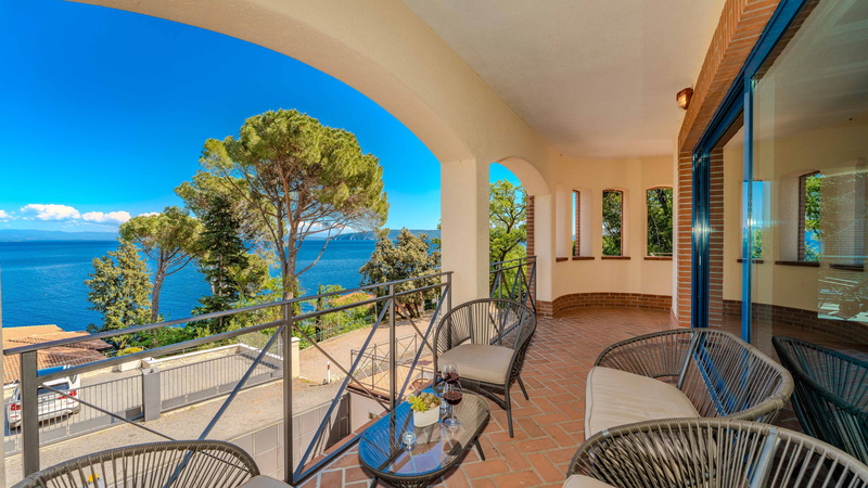 Villa Palazzo del mar with pool Opatija-Mošćenička Draga