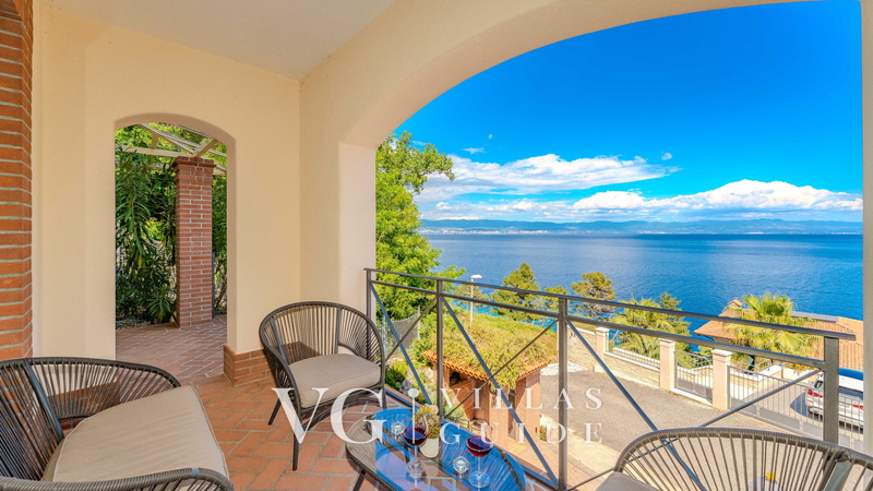 Villa Palazzo del mar with pool Opatija-Mošćenička Draga Garten und Außenbereich