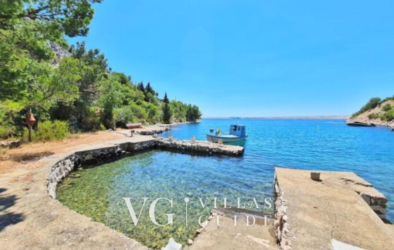 Villa Palazzo Maestral pool&beachfront&whirpool Garden and property exterior