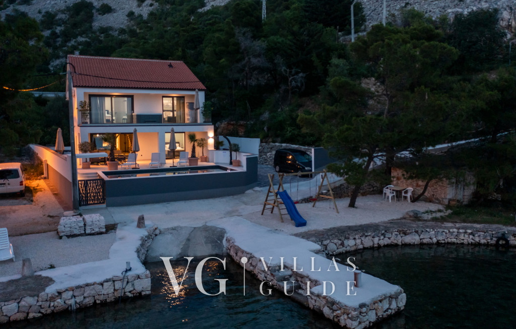 Villa Palazzo Maestral pool&beachfront&whirpool Dvorište i vanjski dio objekta