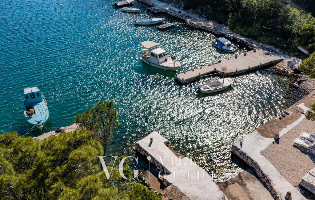 Villa Palazzo Maestral pool&beachfront&whirpool Mikrolokacija