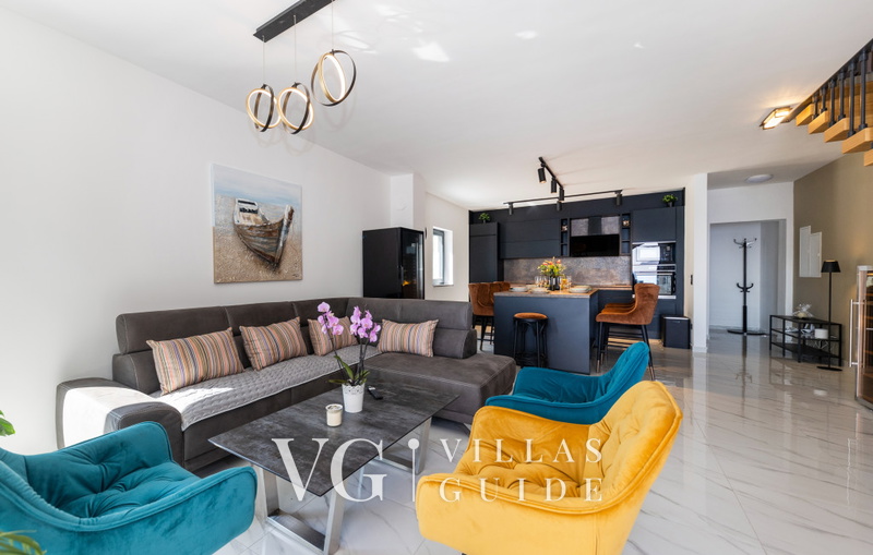 Villa Palazzo Maestral pool&beachfront&whirpool Living room