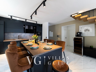 Villa Palazzo Maestral pool&beachfront&whirpool Kuhinja