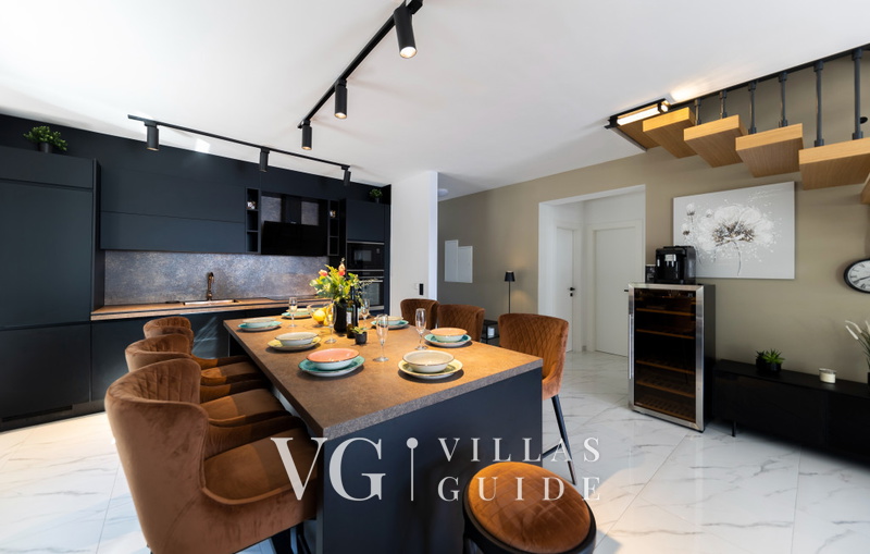 Villa Palazzo Maestral pool&beachfront&whirpool Kitchen