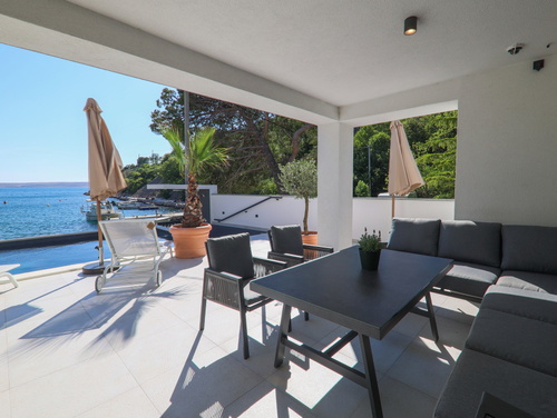 Villa Palazzo Maestral pool&beachfront&whirpool