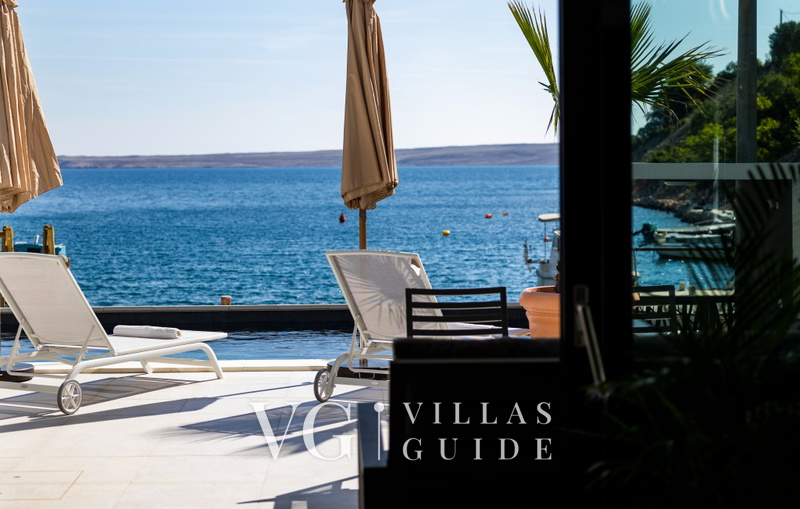 Villa Palazzo Maestral pool&beachfront&whirpool Garden and property exterior