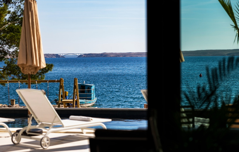 Villa Palazzo Maestral pool&beachfront&whirpool