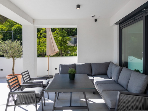 Villa Palazzo Maestral pool&beachfront&whirpool