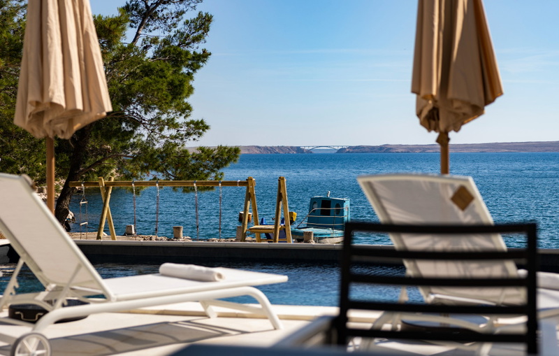 Villa Palazzo Maestral pool&beachfront&whirpool