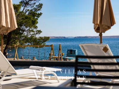 Villa Palazzo Maestral pool&beachfront&whirpool