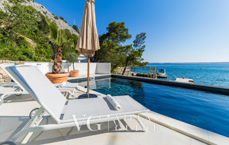 Villa Palazzo Maestral pool&beachfront&whirpool Pool