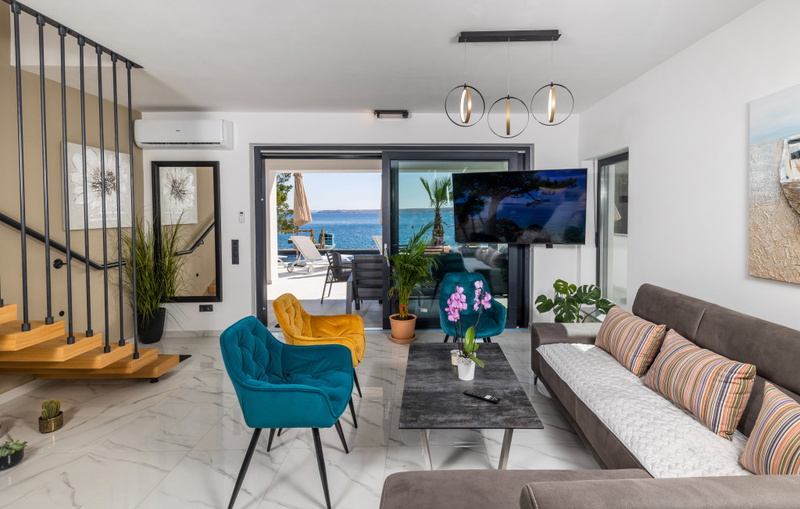 Villa Palazzo Maestral pool&beachfront&whirpool