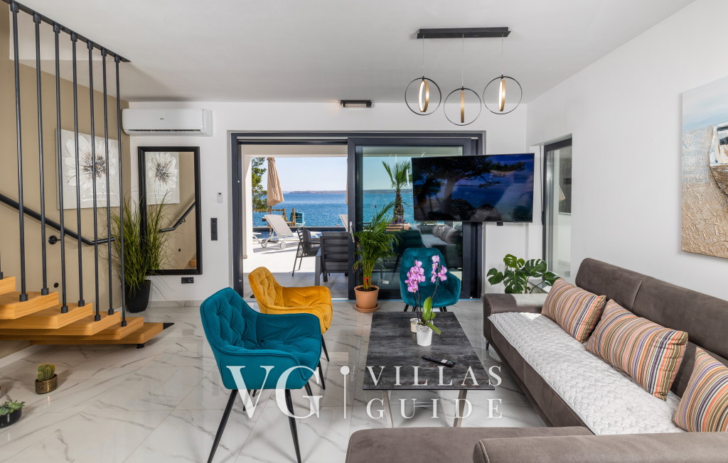 Villa Palazzo Maestral pool&beachfront&whirpool Living room