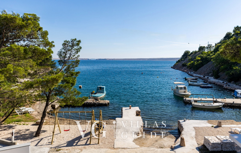 Villa Palazzo Maestral pool&beachfront&whirpool Garden and property exterior