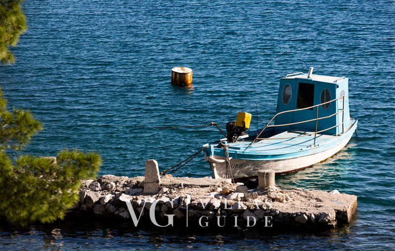 Villa Palazzo Maestral pool&beachfront&whirpool Microlocation