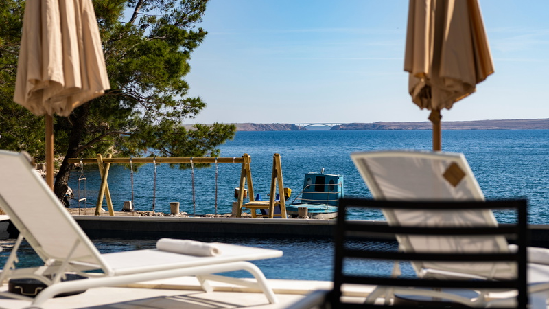 Villa Palazzo Maestral with pool&whirpool&beachfront