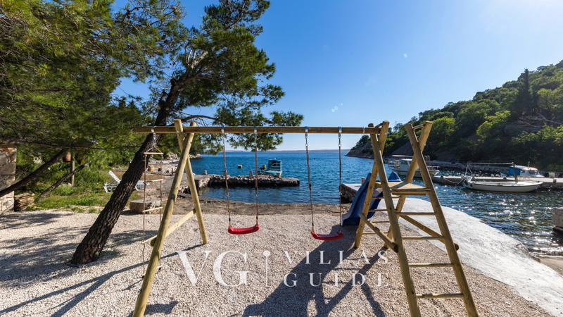 Villa Palazzo Maestral with pool&whirpool&beachfront