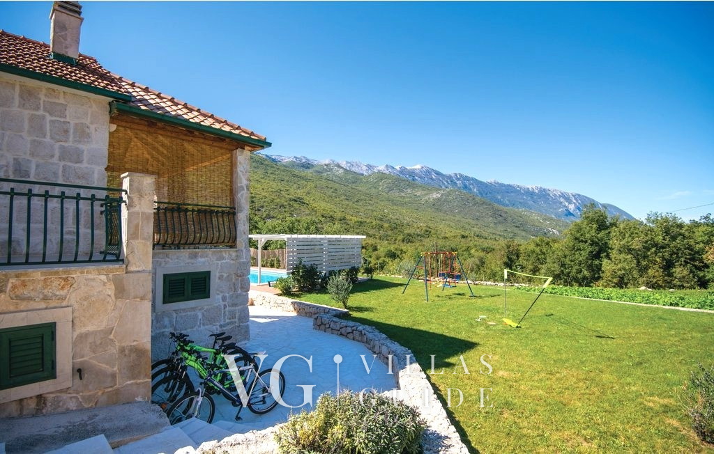 Villa Monteneze Contenuto aggiuntivo