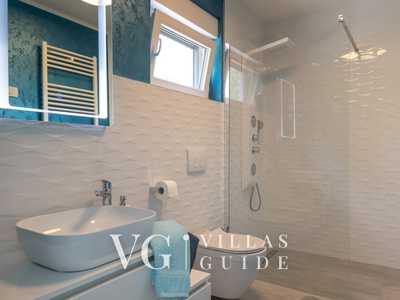 Vila Leana Bathroom