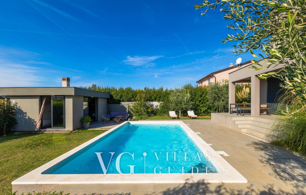 Vila PrivePolai Dvorište i vanjski dio objekta