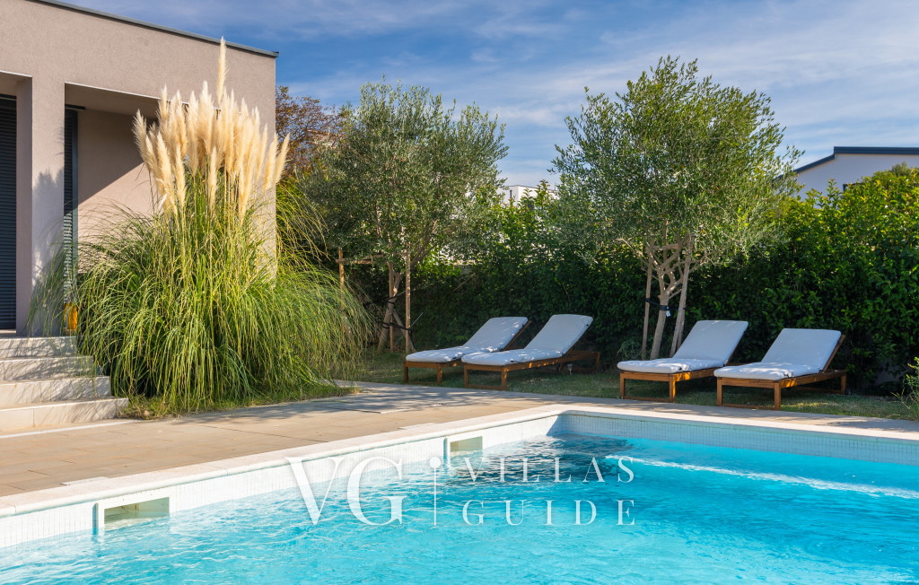 Vila PrivePolai Bazen