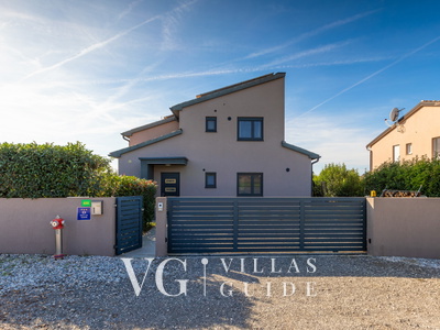 Vila PrivePolai Dvorište i vanjski dio objekta