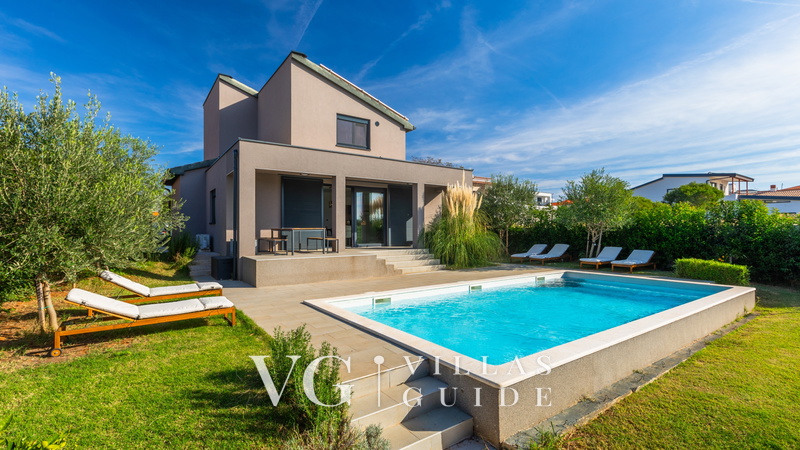 Villa PrivePolai Garten und Außenbereich