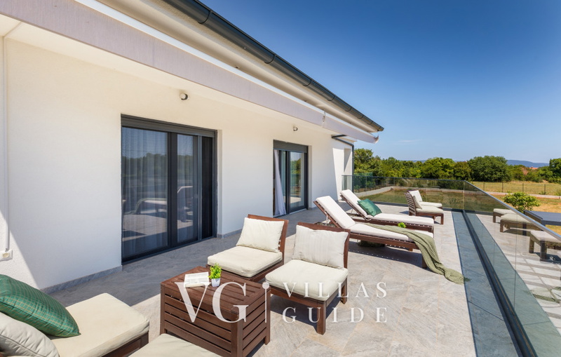 Vila Viktoria Garden and property exterior