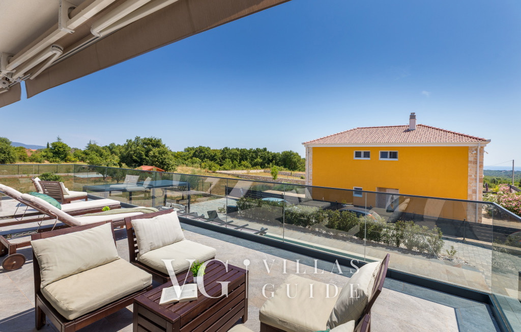 Vila Viktoria Dvorište i vanjski dio objekta