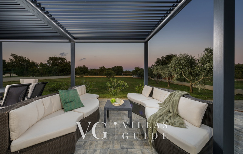 Vila Viktoria Garden and property exterior