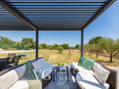 Vila Viktoria Dvorište i vanjski dio objekta