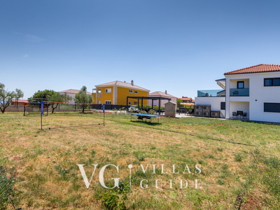 Vila Viktoria Dvorište i vanjski dio objekta