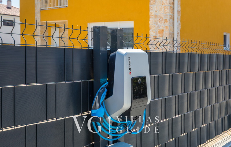 Vila Viktoria Garden and property exterior