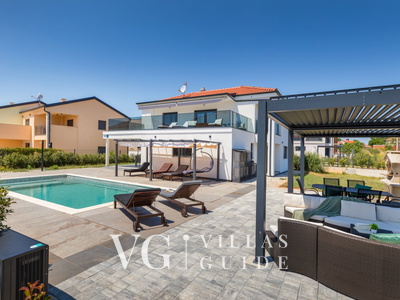 Vila Viktoria Dvorište i vanjski dio objekta