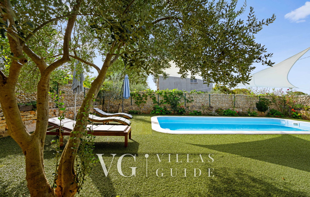 Holiday Home San Pool