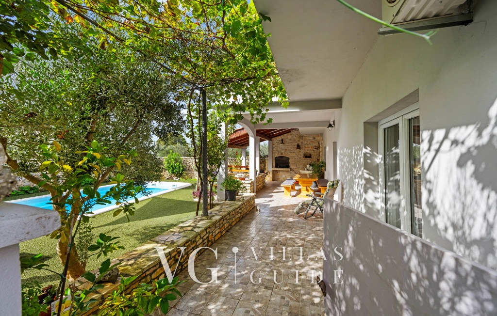 Holiday Home San Garden and property exterior